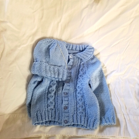 Handmade Knitted Baby Sweater - Picture 1 of 1